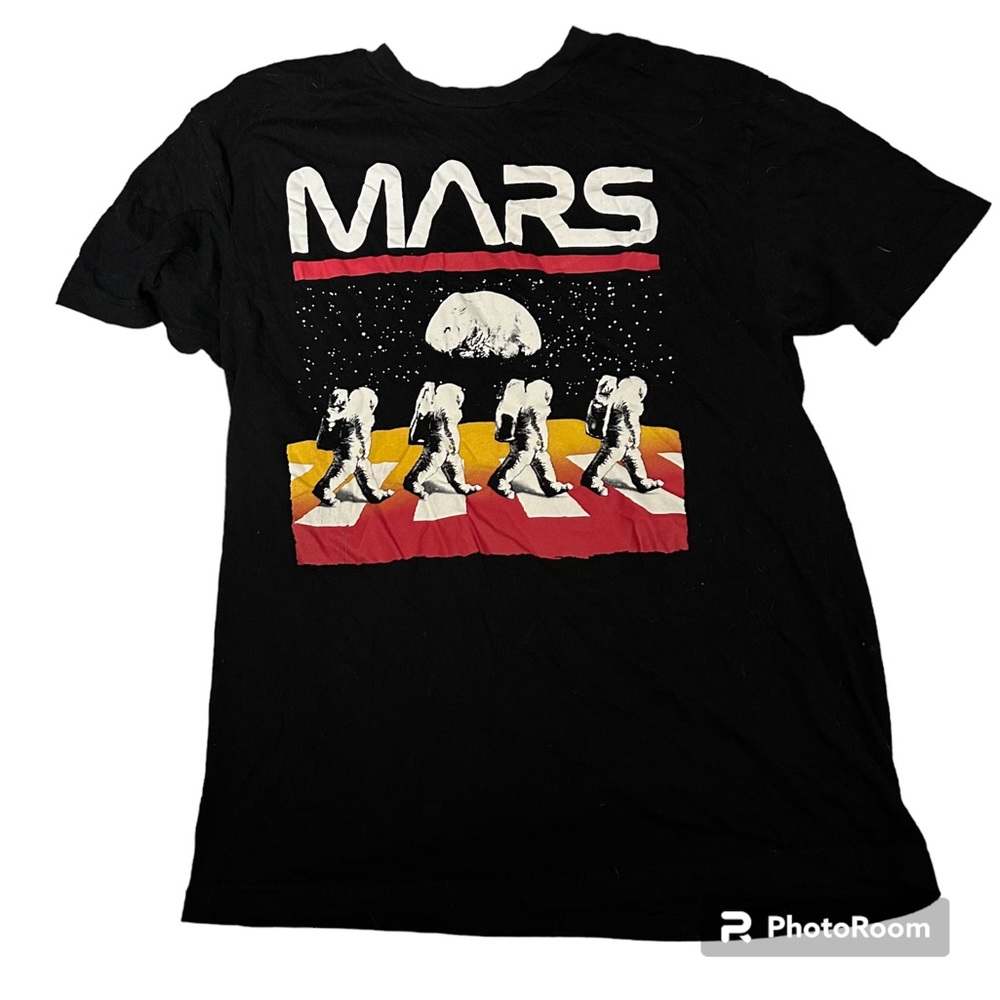 MARS MEDIUM T-SHIRT